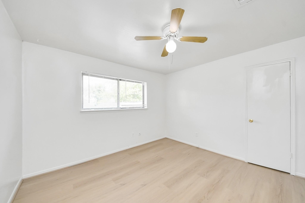 9131 Rentur Drive - Photo 21