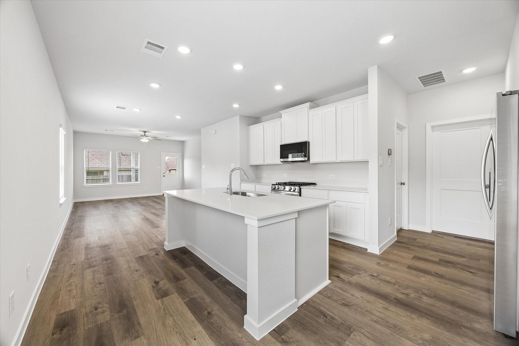 11605 Whirlaway Drive - Photo 6