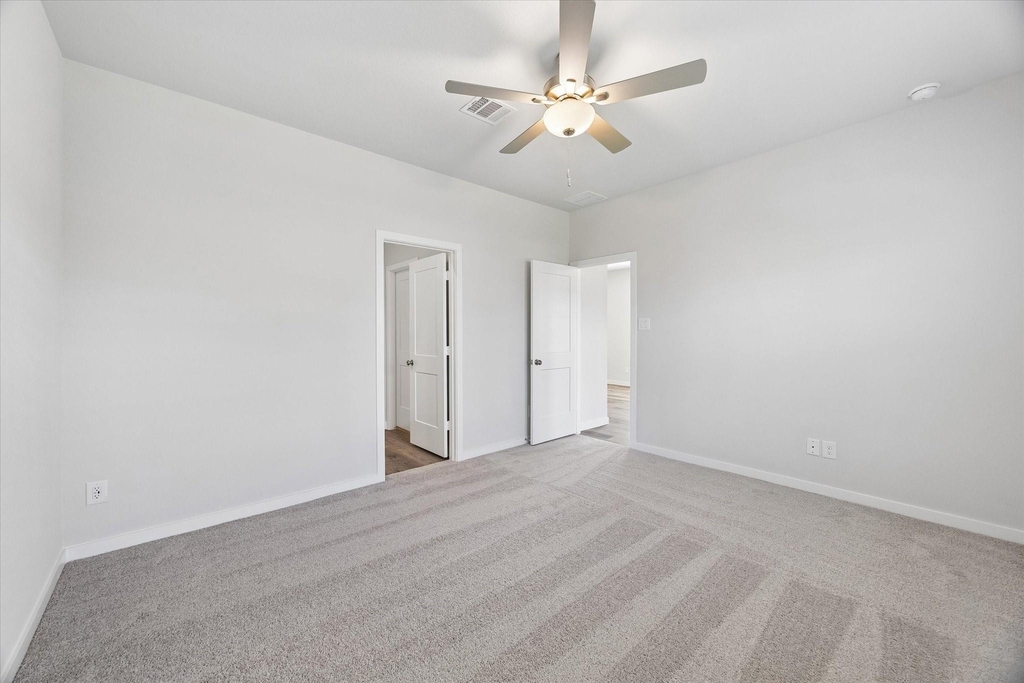 11605 Whirlaway Drive - Photo 10
