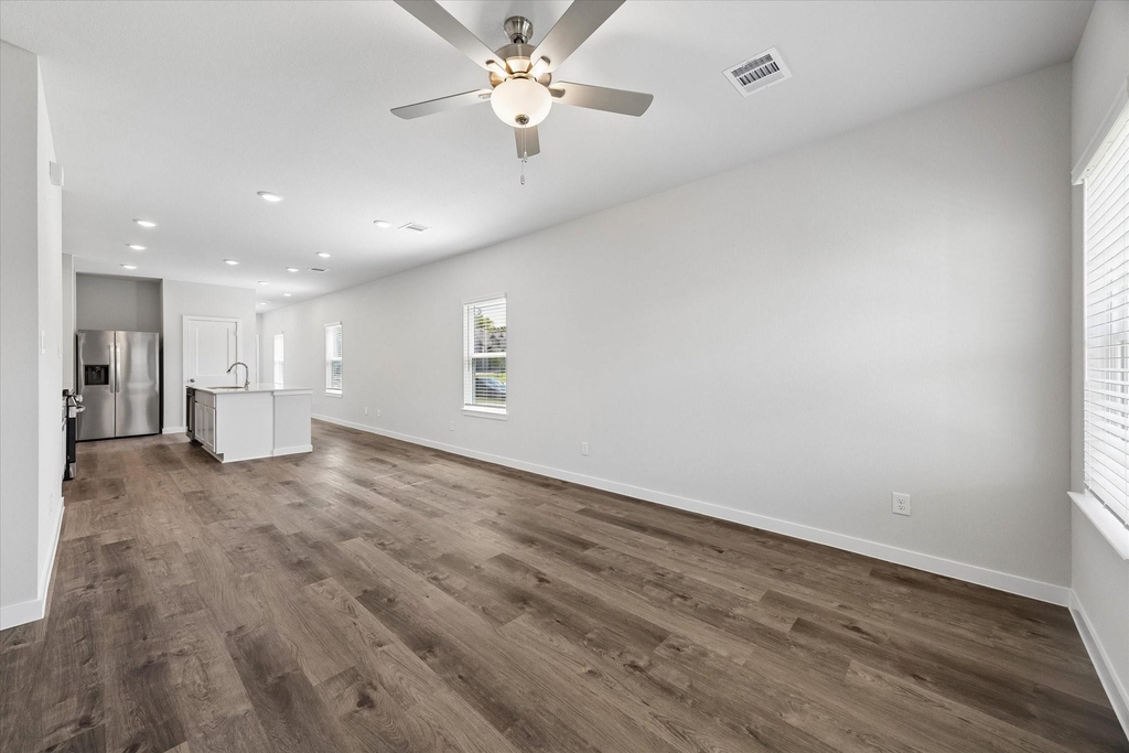 11605 Whirlaway Drive - Photo 5