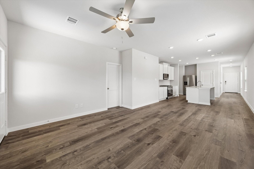 11605 Whirlaway Drive - Photo 4