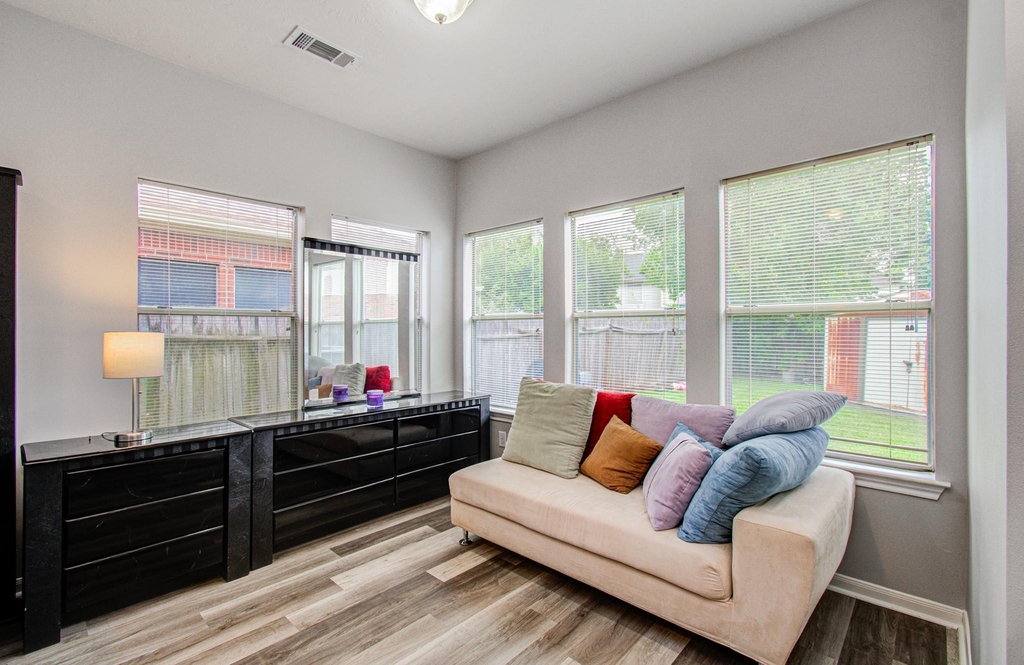 3043 W Hampton Drive - Photo 28