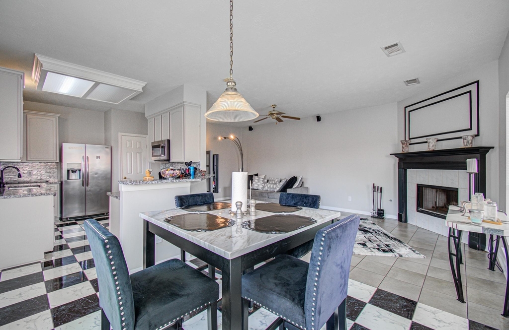 3043 W Hampton Drive - Photo 19