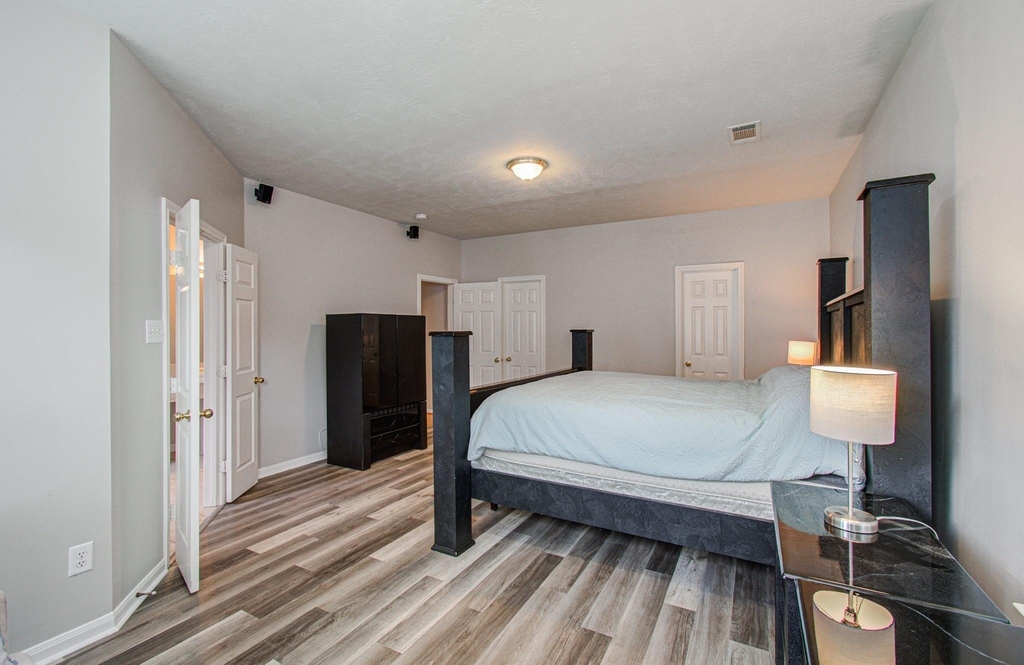 3043 W Hampton Drive - Photo 27