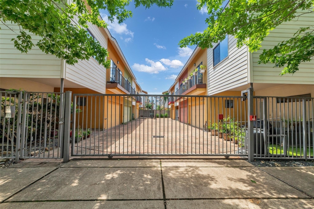4509 Eigel Street - Photo 3