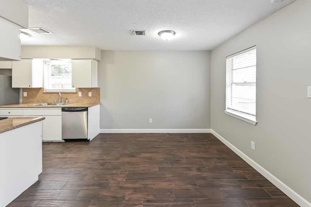 11122 Kirwin Lane - Photo 6