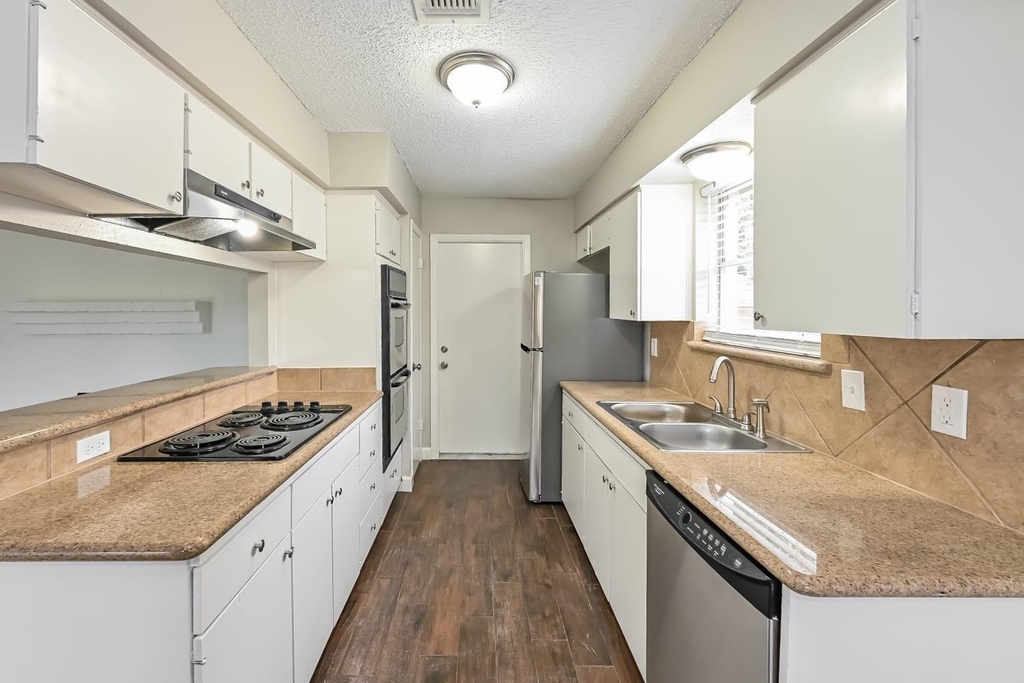 11122 Kirwin Lane - Photo 7