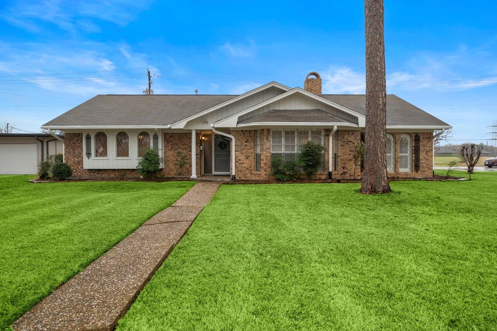 4912 Goose Creek Drive - Photo 1