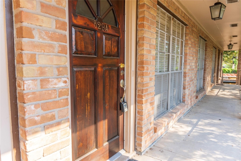 829 Wax Myrtle Lane - Photo 1
