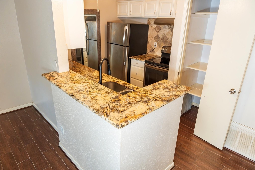 829 Wax Myrtle Lane - Photo 3