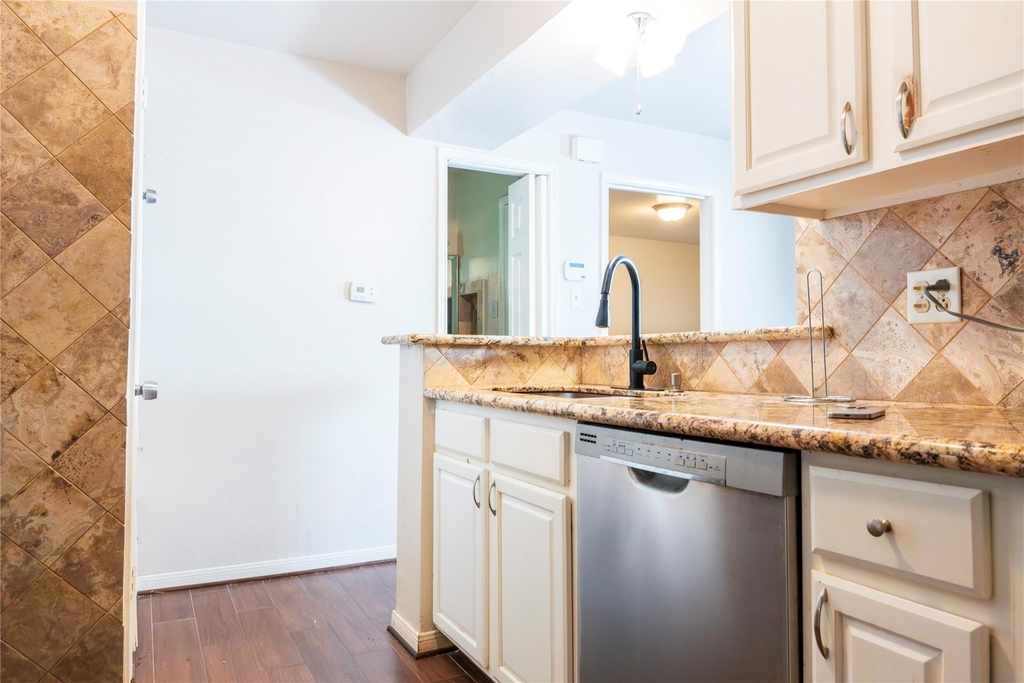 829 Wax Myrtle Lane - Photo 4