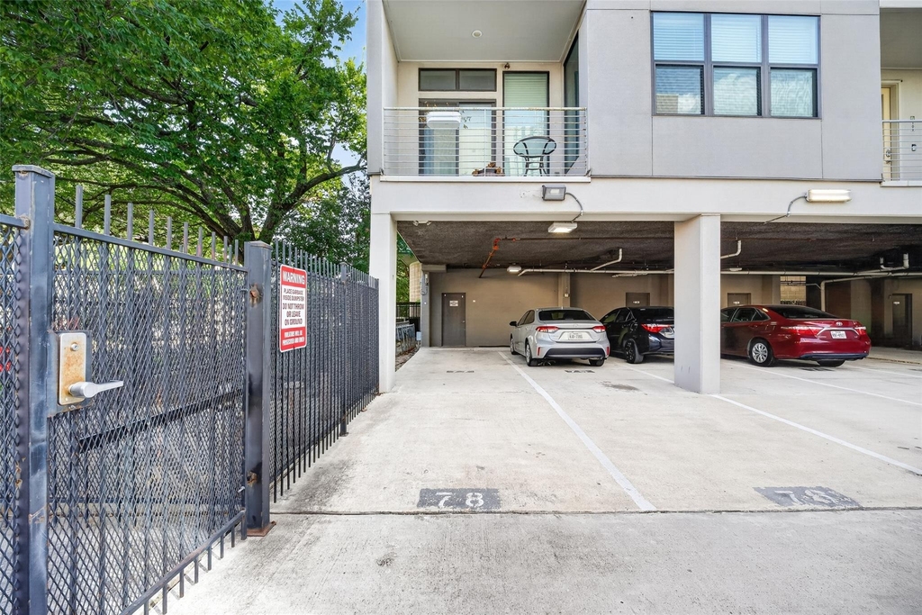 2401 Crawford Street - Photo 41