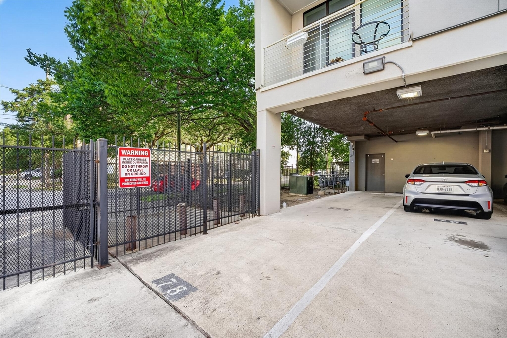 2401 Crawford Street - Photo 43