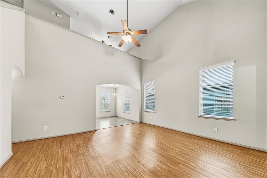 2201 Jefferson Crossing Drive - Photo 5