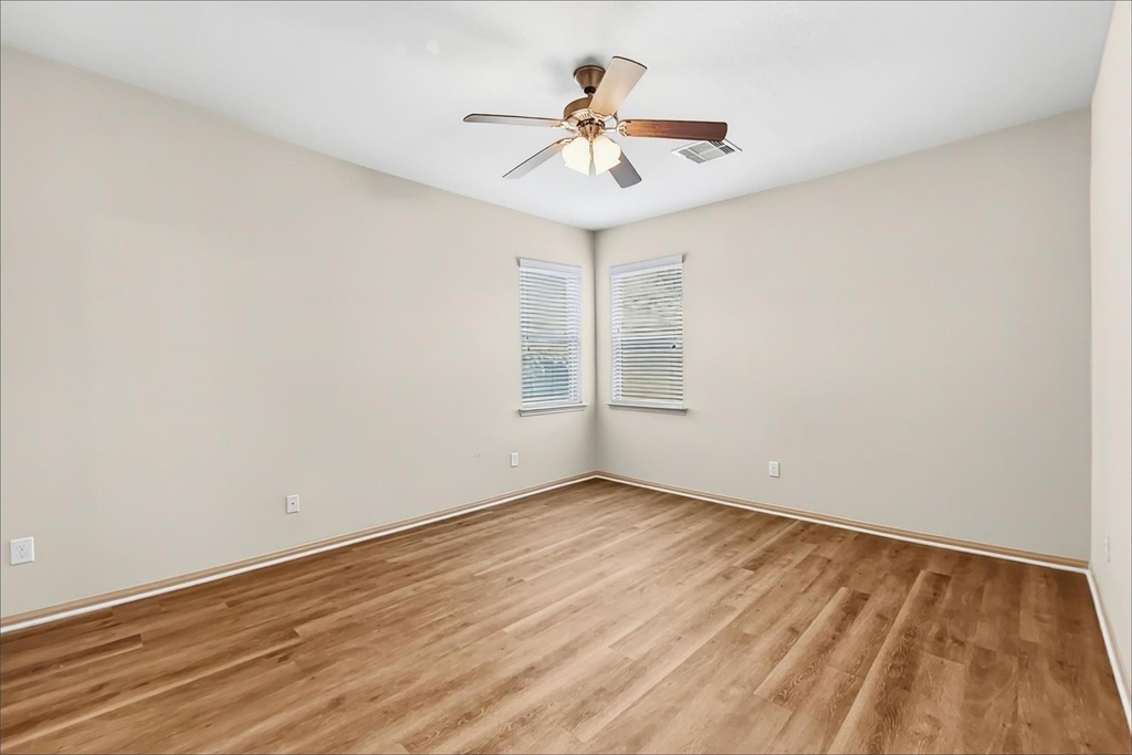 2201 Jefferson Crossing Drive - Photo 7