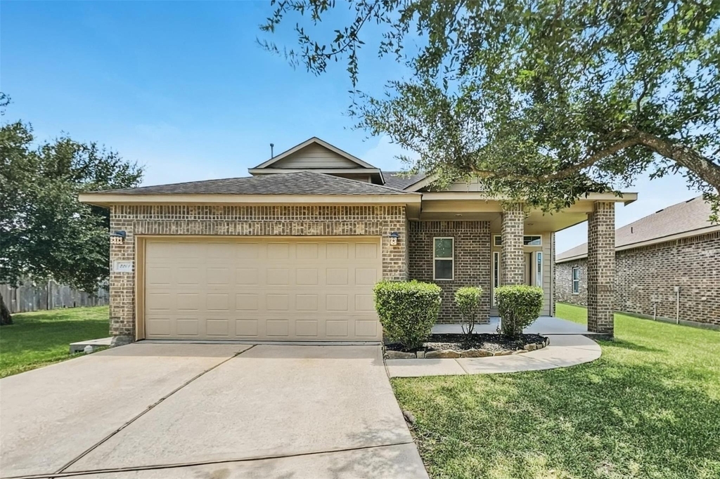 2201 Jefferson Crossing Drive - Photo 0