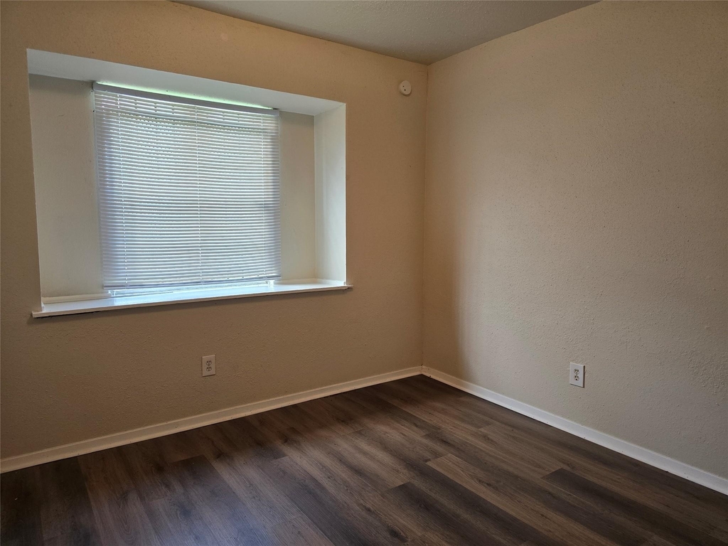 6415 Heath Street - Photo 3