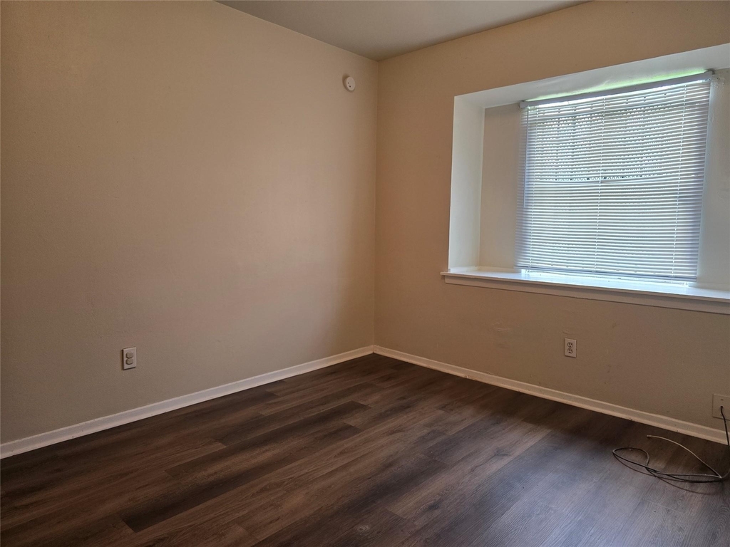 6415 Heath Street - Photo 2