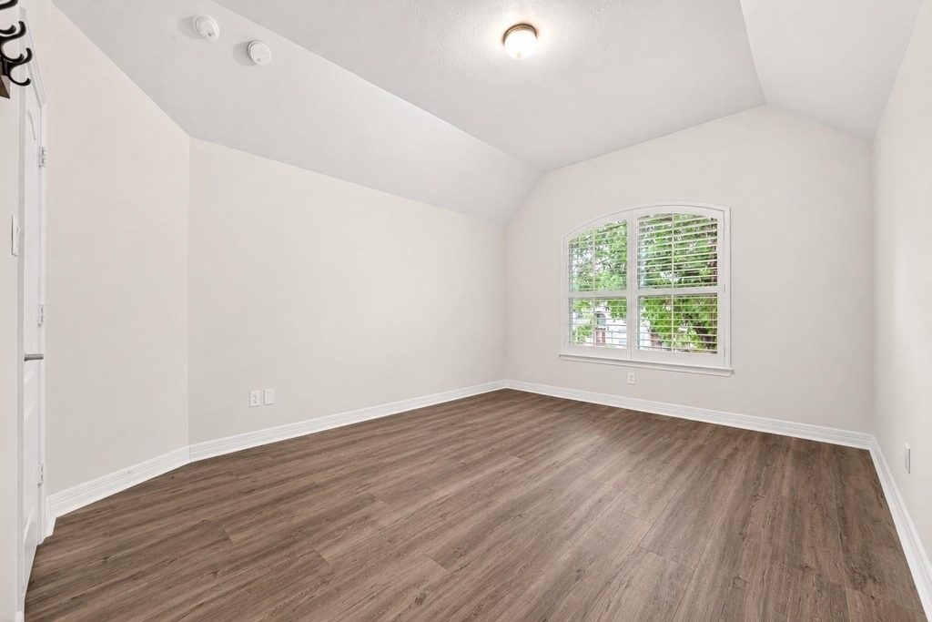 3510 Artesian Springs Court - Photo 32