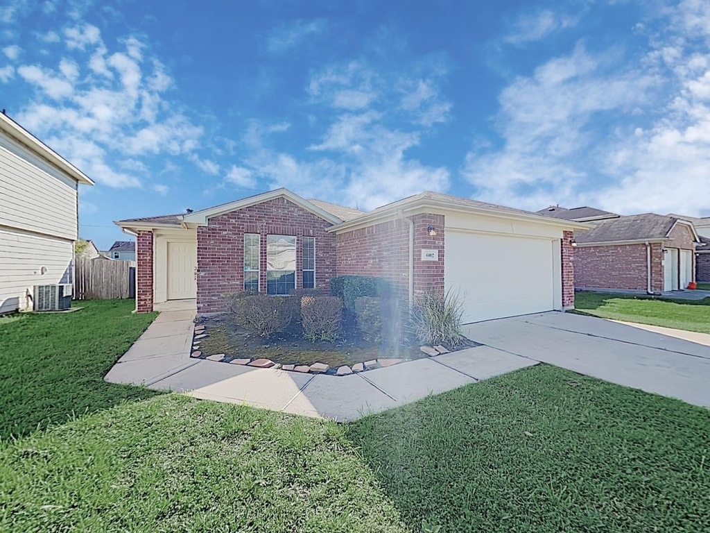 6002 Deep South Drive - Photo 0