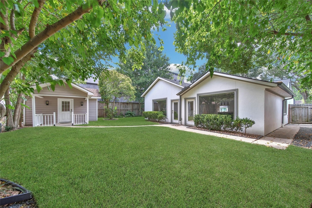 2206 Saxon Drive - Photo 40