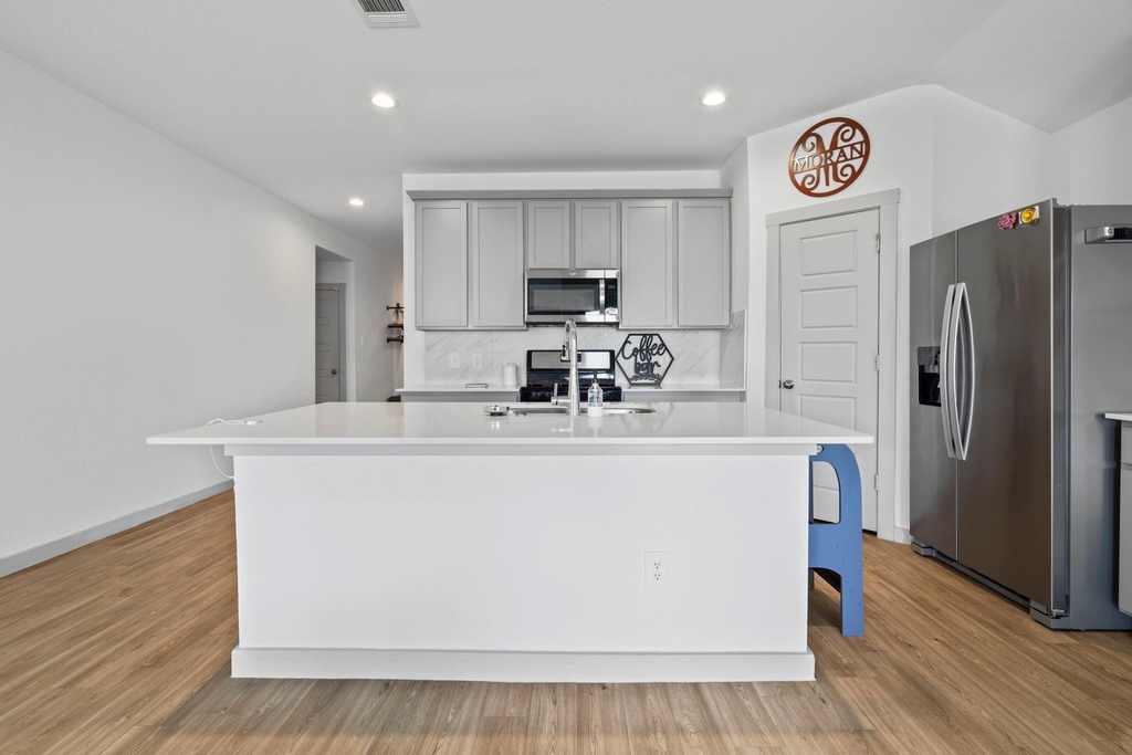 302 Dusty Bridle Lane - Photo 2