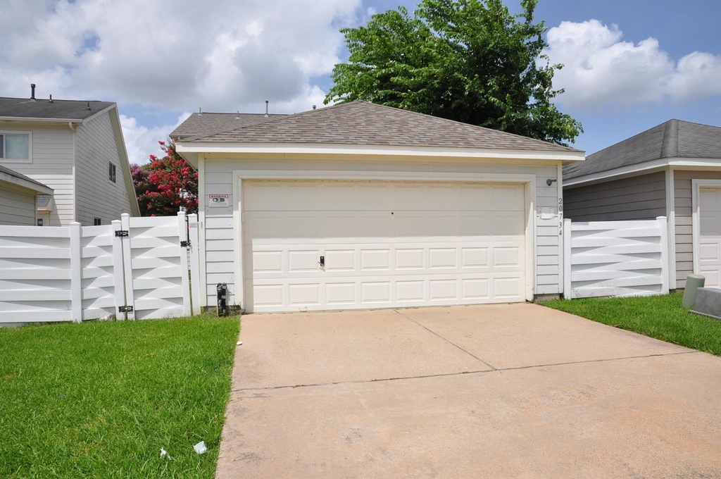 20734 Settlers Lake Circle N - Photo 34