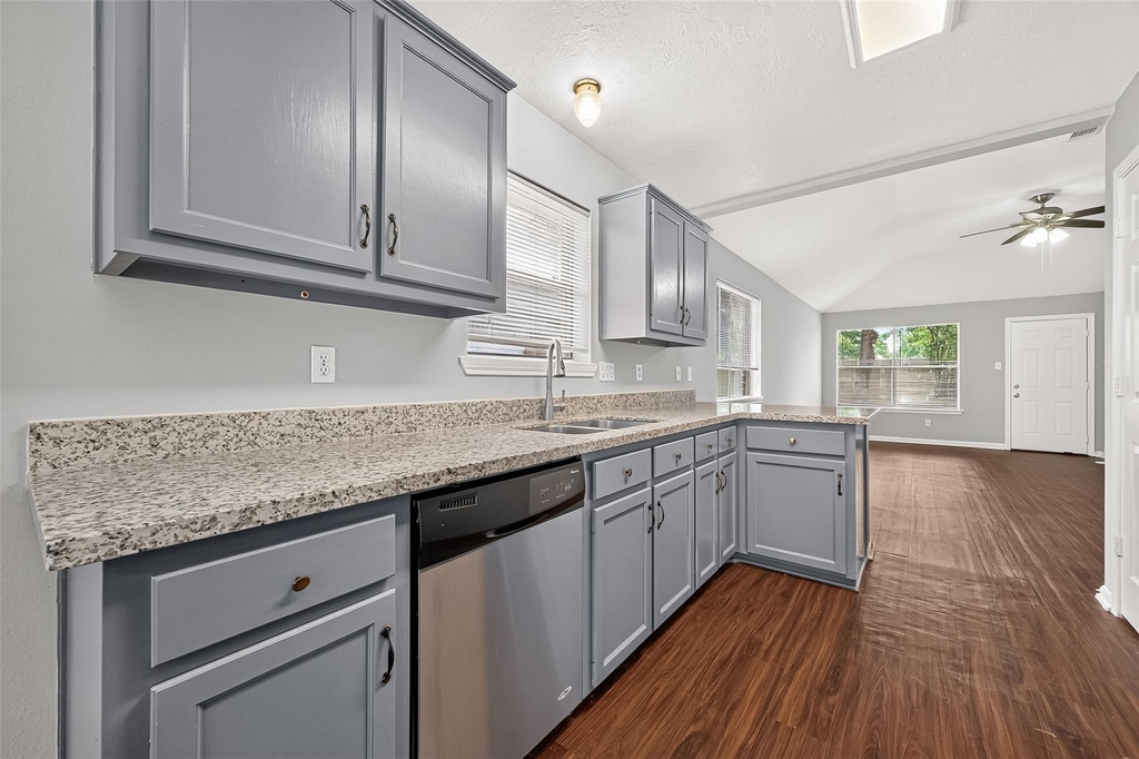 14418 Golden Cypress Lane - Photo 10