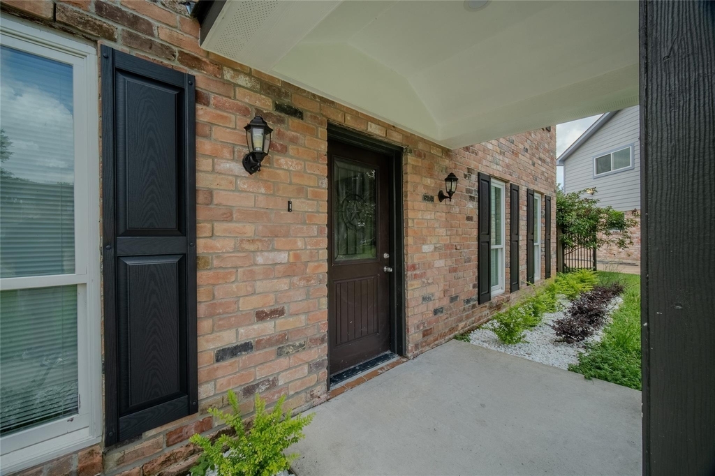 4815 Caris Street - Photo 3
