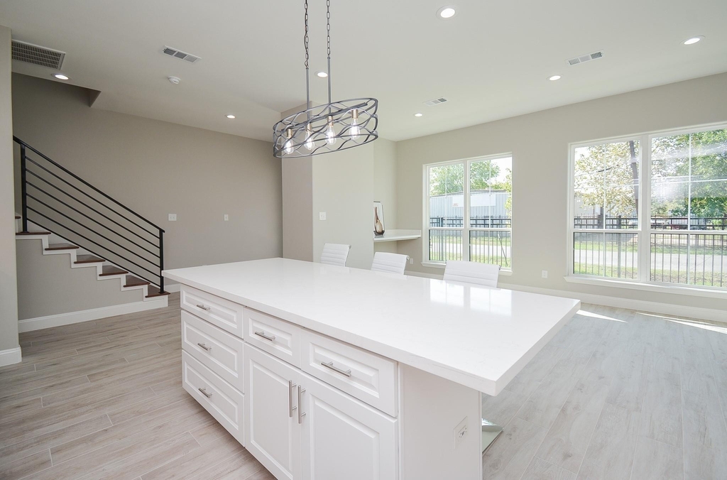 147 S 66 Street - Photo 8