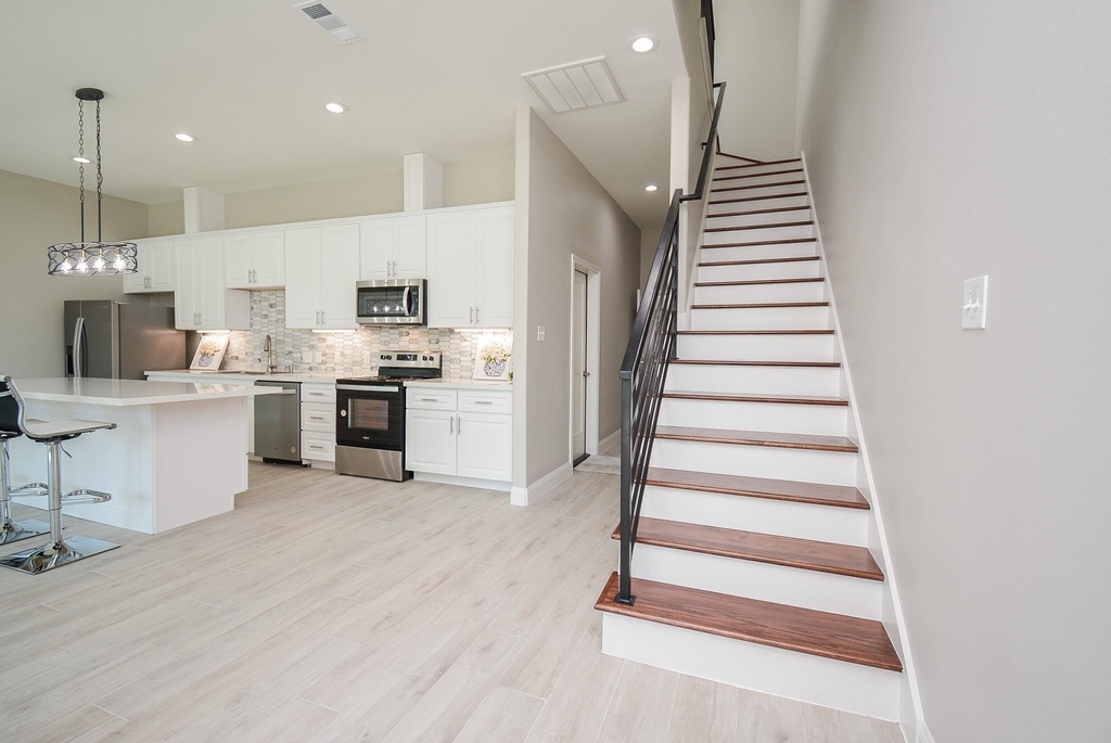 147 S 66 Street - Photo 18