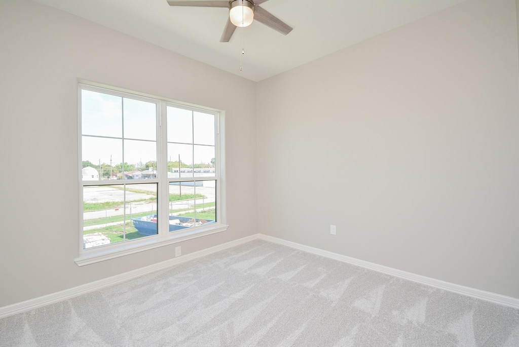 147 S 66 Street - Photo 24