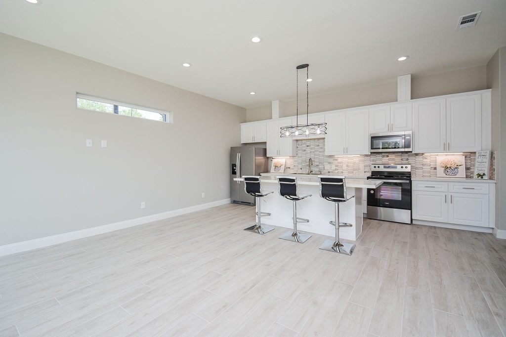 147 S 66 Street - Photo 32