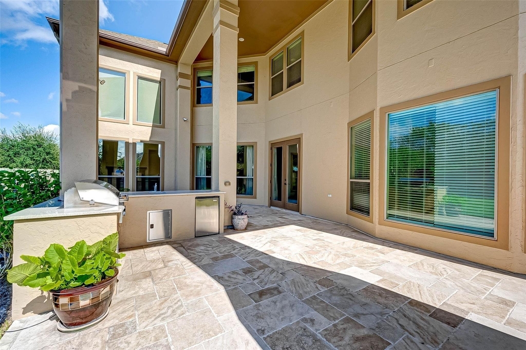2914 Cotswold Lane - Photo 3