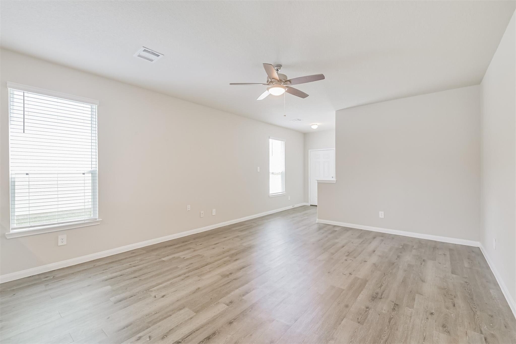 2934 Lawrence Park Court - Photo 4