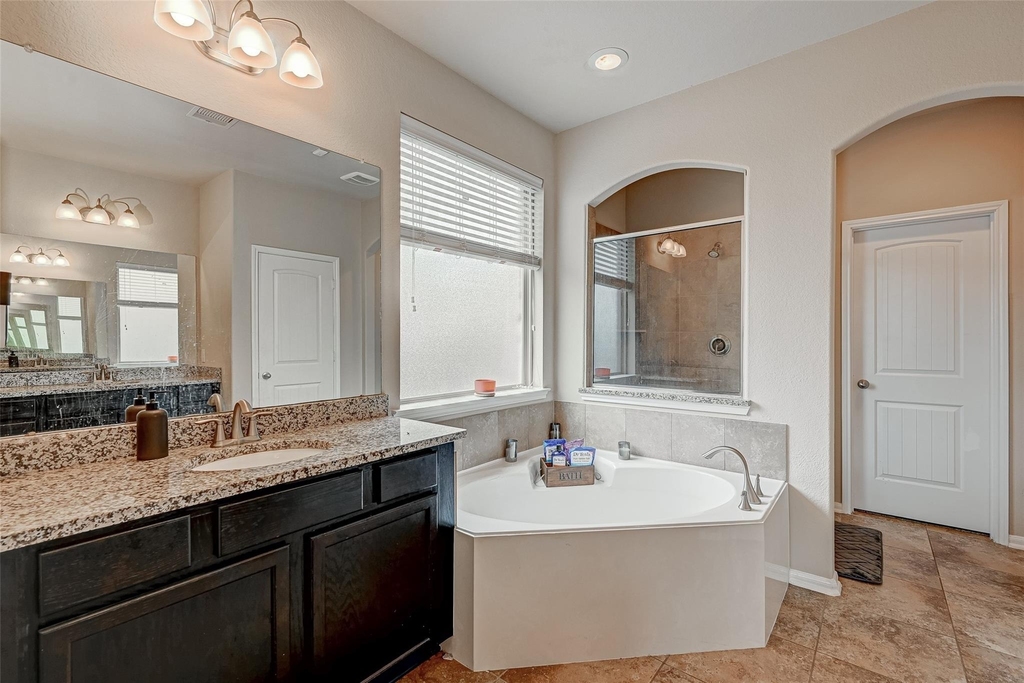 9526 Bonbrook Bend Lane - Photo 16