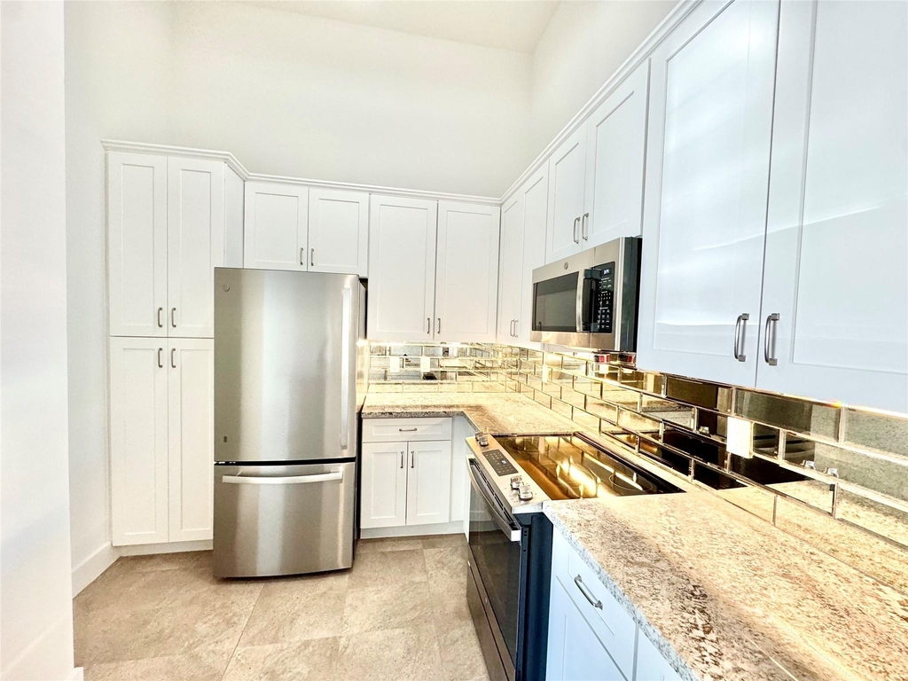 2102 Mechanic Street - Photo 2