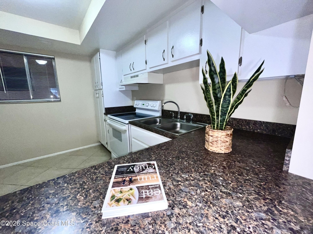 3150 N Harbor City Boulevard - Photo 6