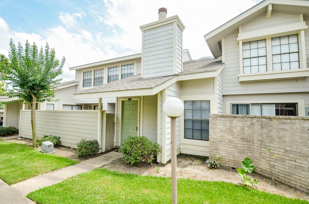 6211 Ludington Drive - Photo 1