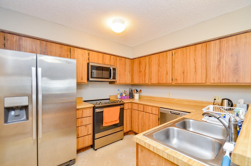 6211 Ludington Drive - Photo 18