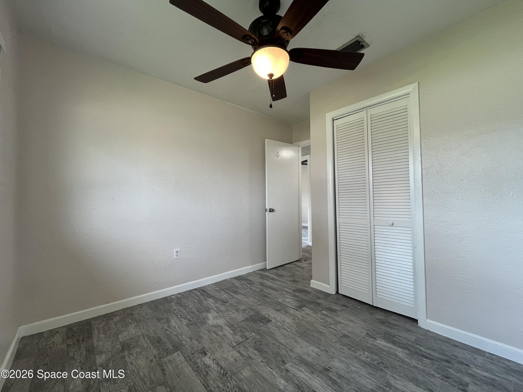 801 Hampton Way - Photo 10