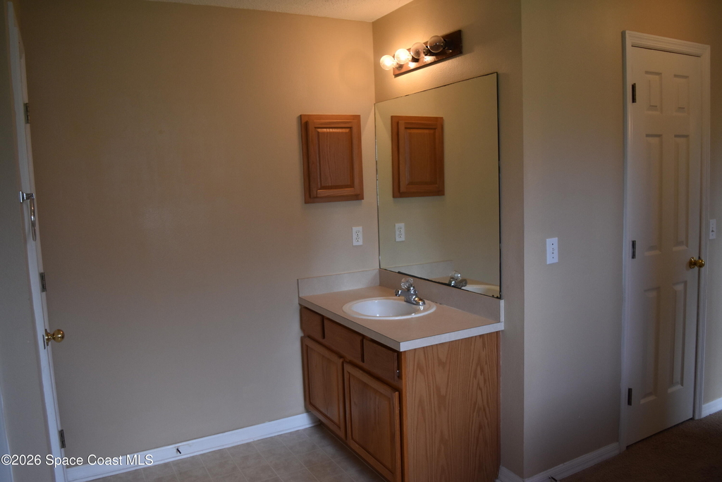 154 Bamboo Avenue Se - Photo 8