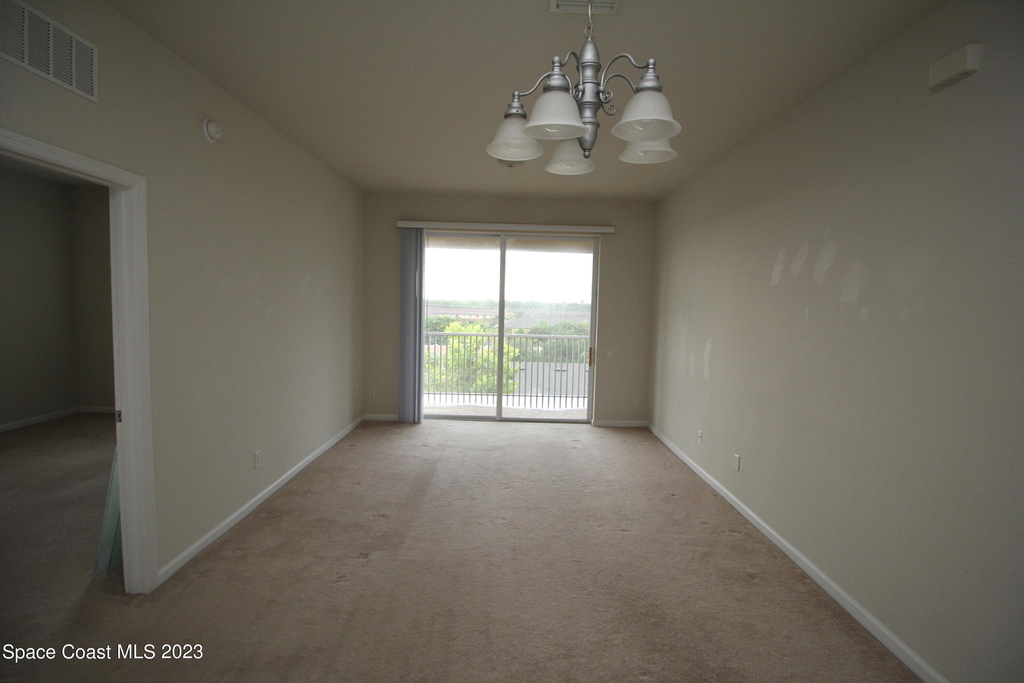 1576 Peregrine Circle - Photo 4