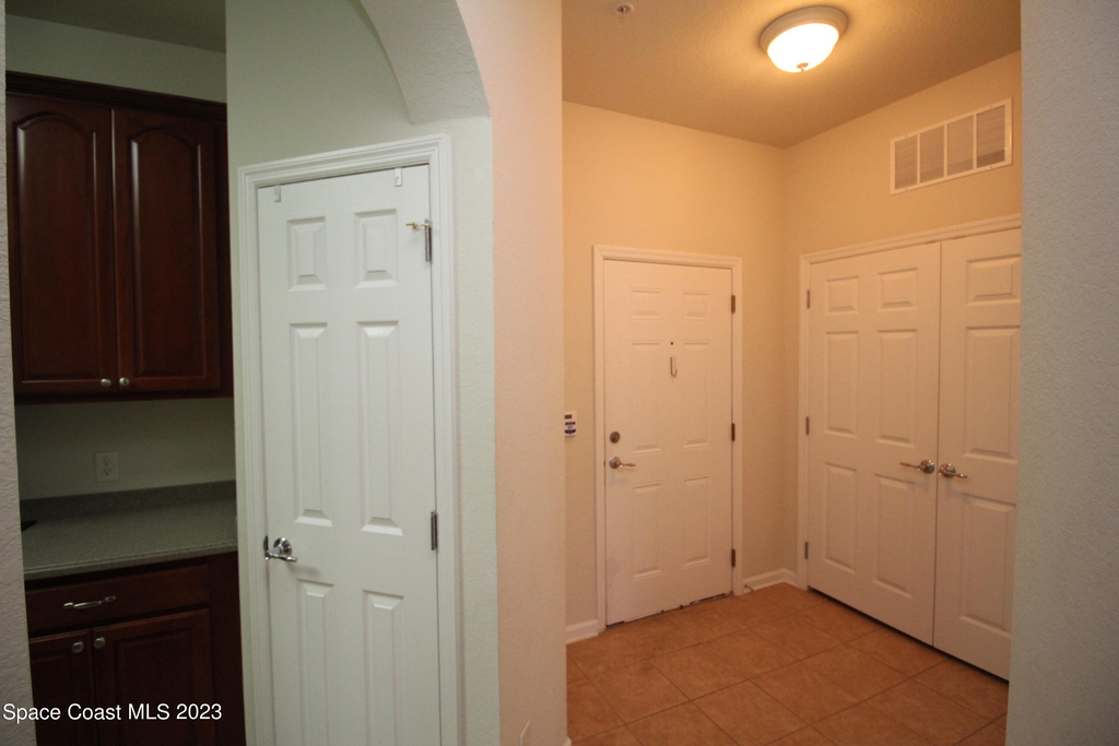1576 Peregrine Circle - Photo 1