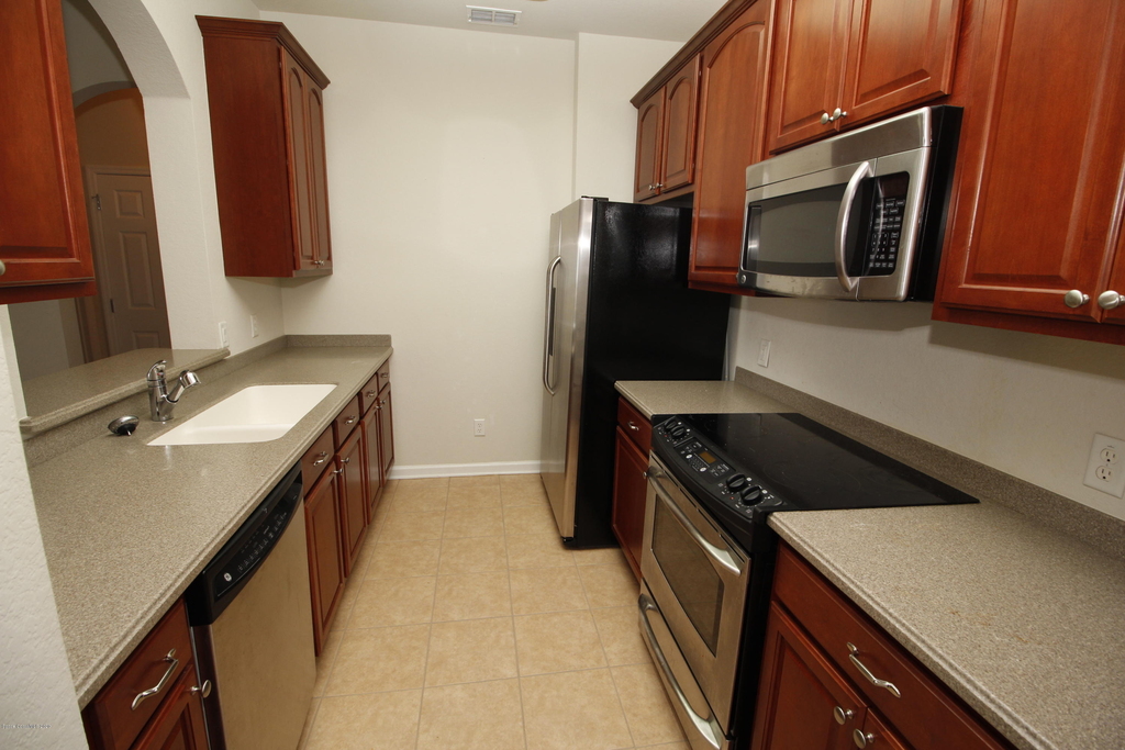 1576 Peregrine Circle - Photo 2