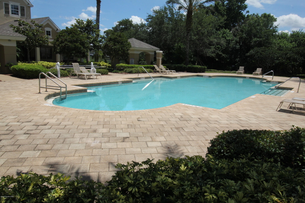 1576 Peregrine Circle - Photo 15