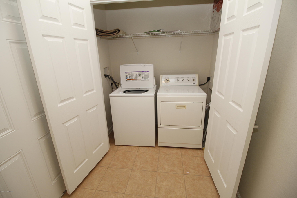 1576 Peregrine Circle - Photo 7