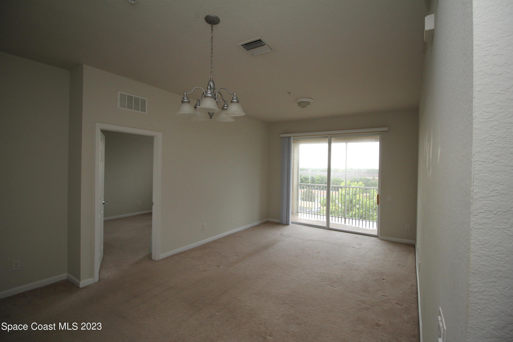 1576 Peregrine Circle - Photo 5