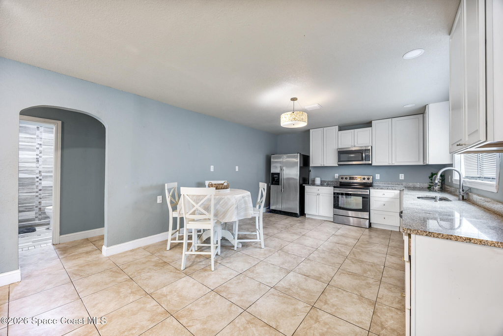 483 Church Street - Photo 3