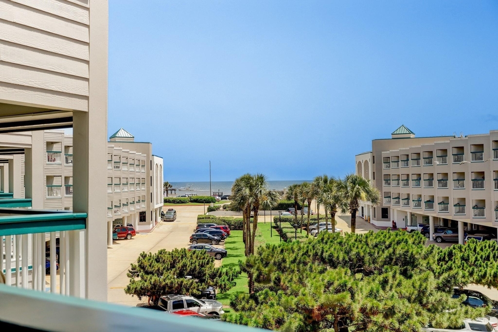 6102 Seawall Boulevard - Photo 0